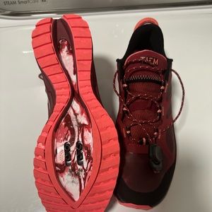 Via cycling shoe- worn once